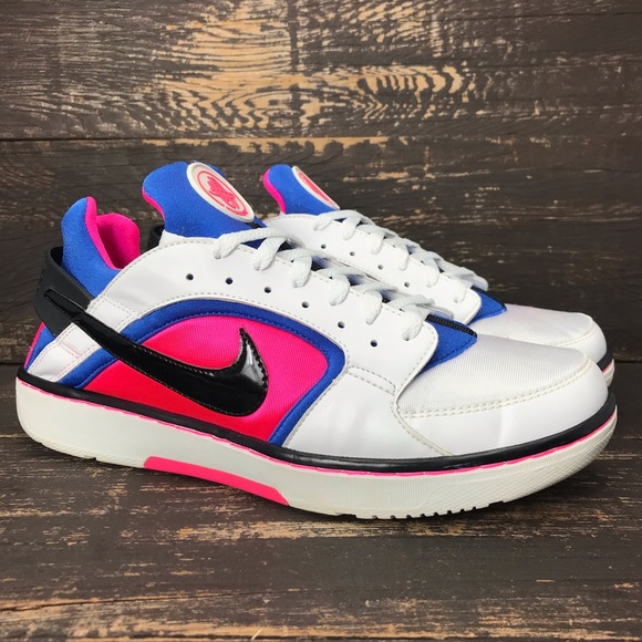 Nike Shoes - Nike Huarache 2009